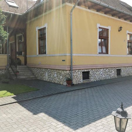 Szent Istvan Fogado Hotel Nagymaros Exterior foto